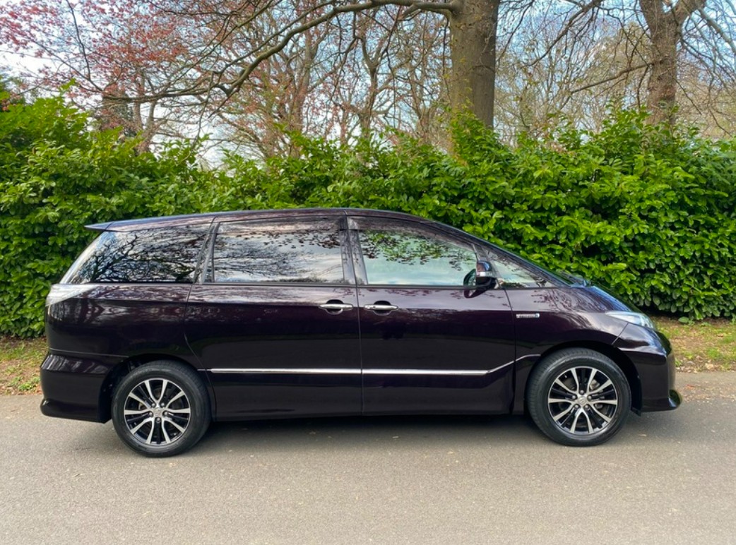 2013 Toyota Estima