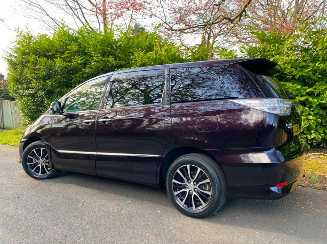 2013 Toyota Estima